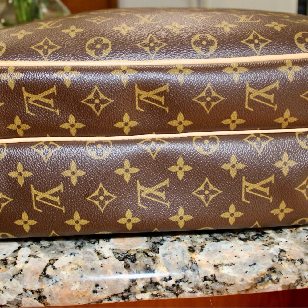 🏅NEVER USED🏅Louis Vuitton Monogram Reporter GM Shoulder Bag - Picture 6 of 12